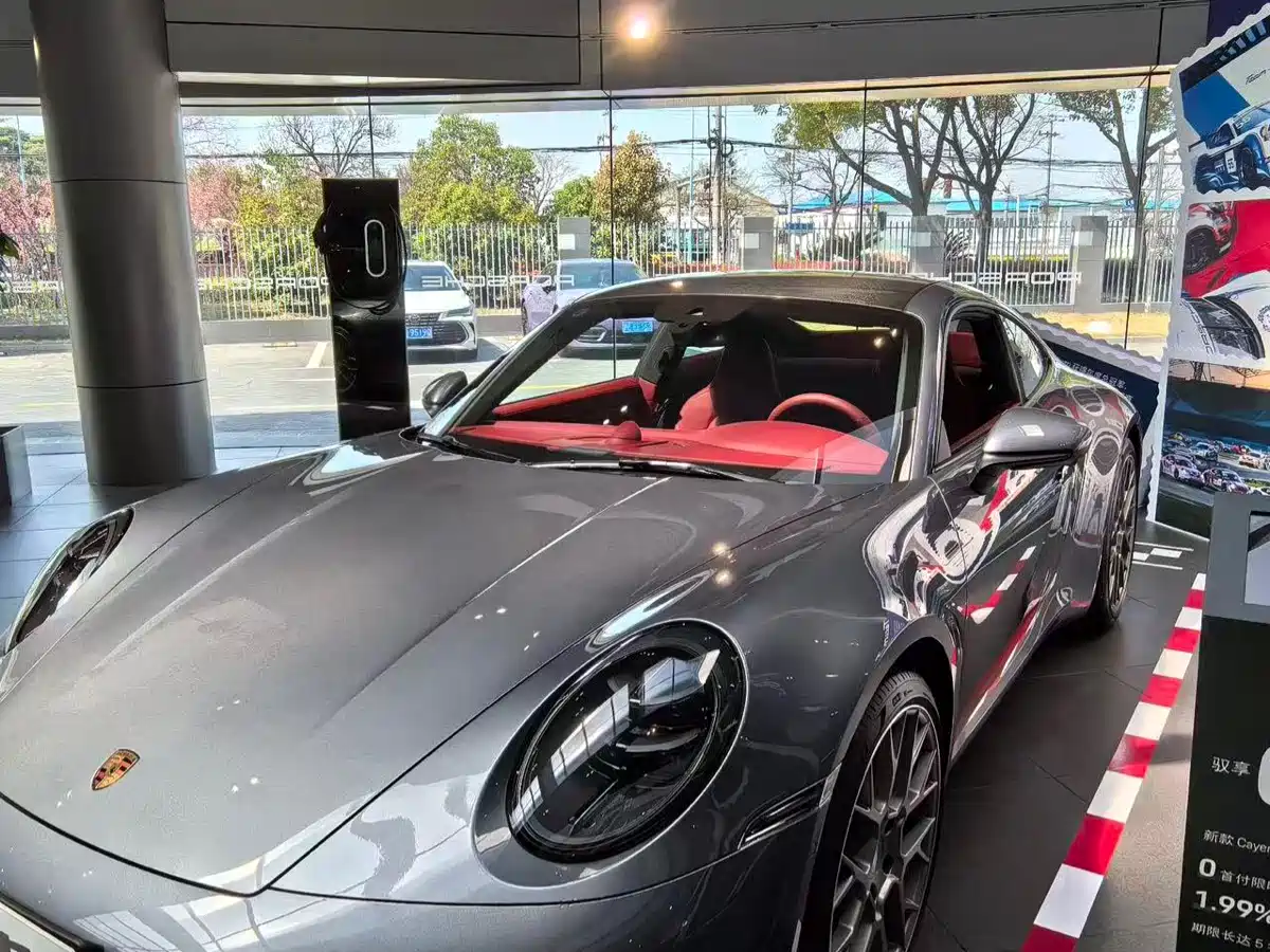 Porsche 911 2026 Carrera 3.0T