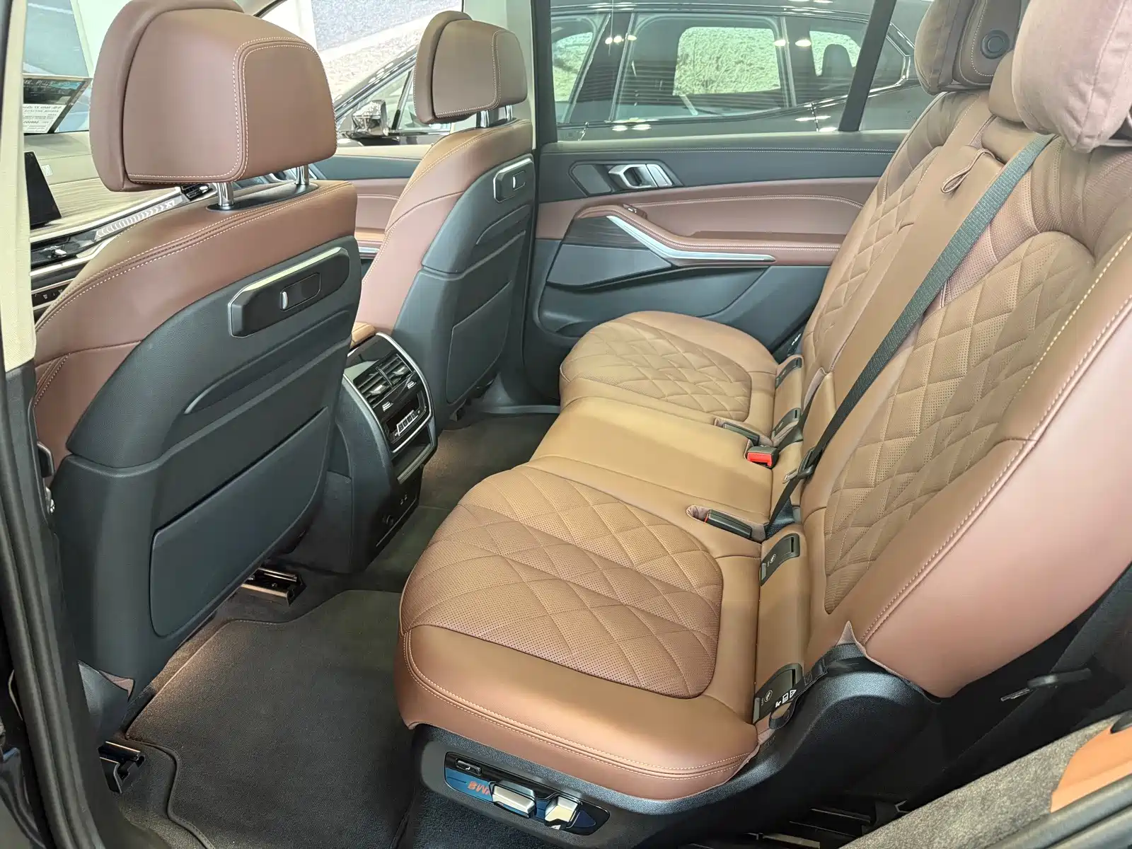 Фото 9 - BMW X7
