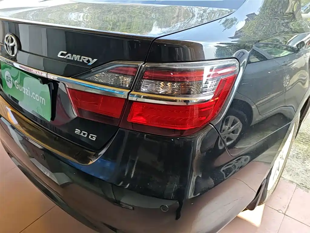 Toyota Camry 2015 2.0G Leading Edition фото 8