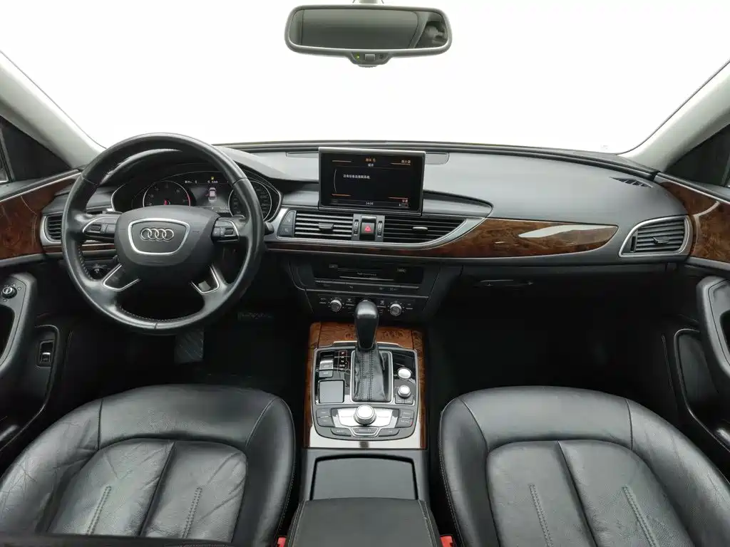 Фото 5 - Audi A6L