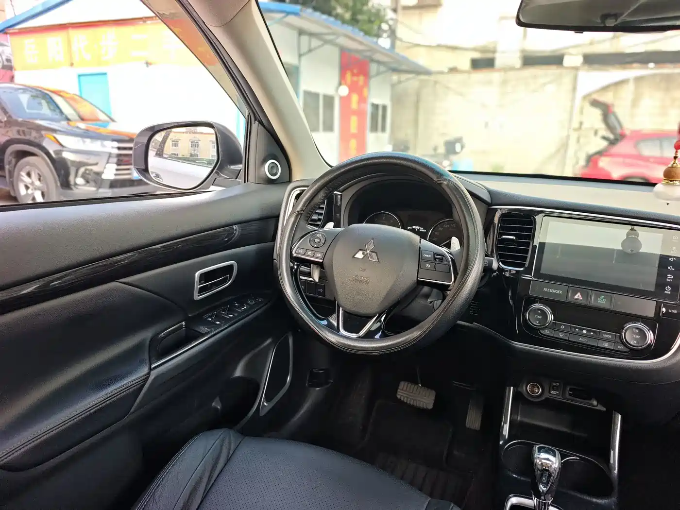Mitsubishi Outlander 2017 2016 2.4L 4WD Luxury Edition 7-seater