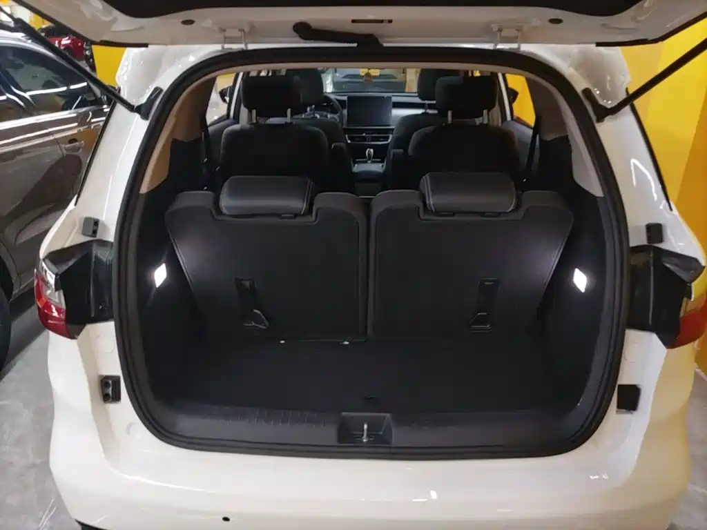 BYD Song MAX New Energy 2019 2019 DM 1.5T Smart Connection Enjoyment 6-seater China VI