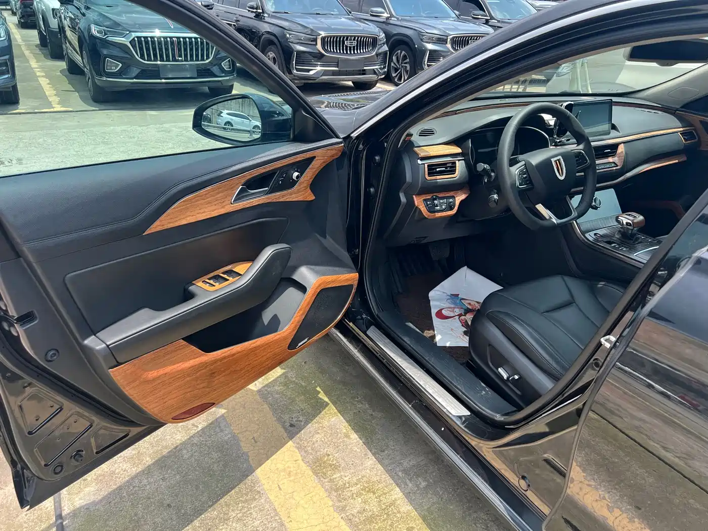 Hongqi H5 2020 1.8T Automatic Smart Connection Qi Rhythm Edition фото 13