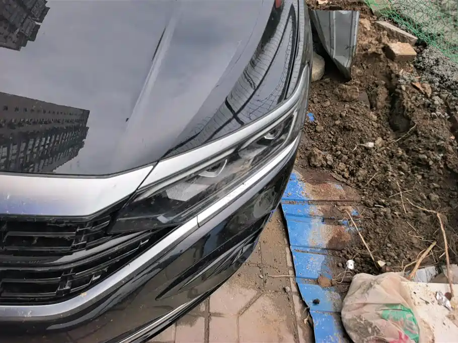 Volkswagen Passat 2024 380TSI Dragon Glory Edition фото 5