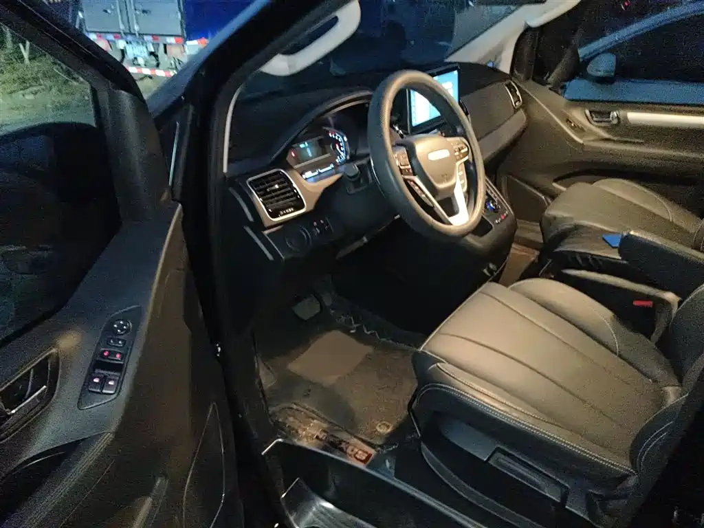 SAIC Maxus Maxus G20 2023 Facelift ES 2.0T Gasoline Automatic Value Edition фото 14