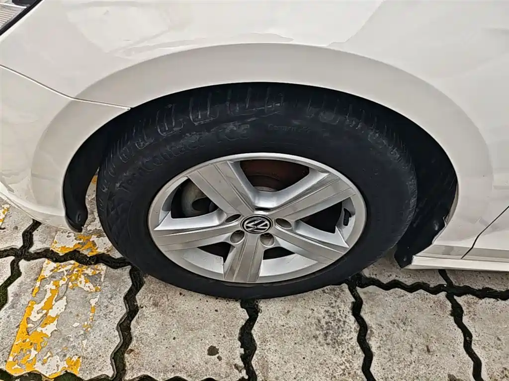 Volkswagen Lamando 2015 230TSI DSG Style фото 23