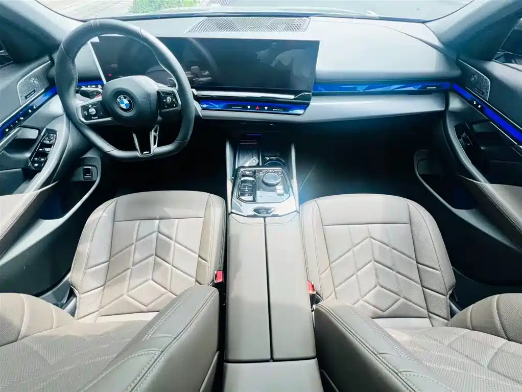 BMW 5-SERIES
