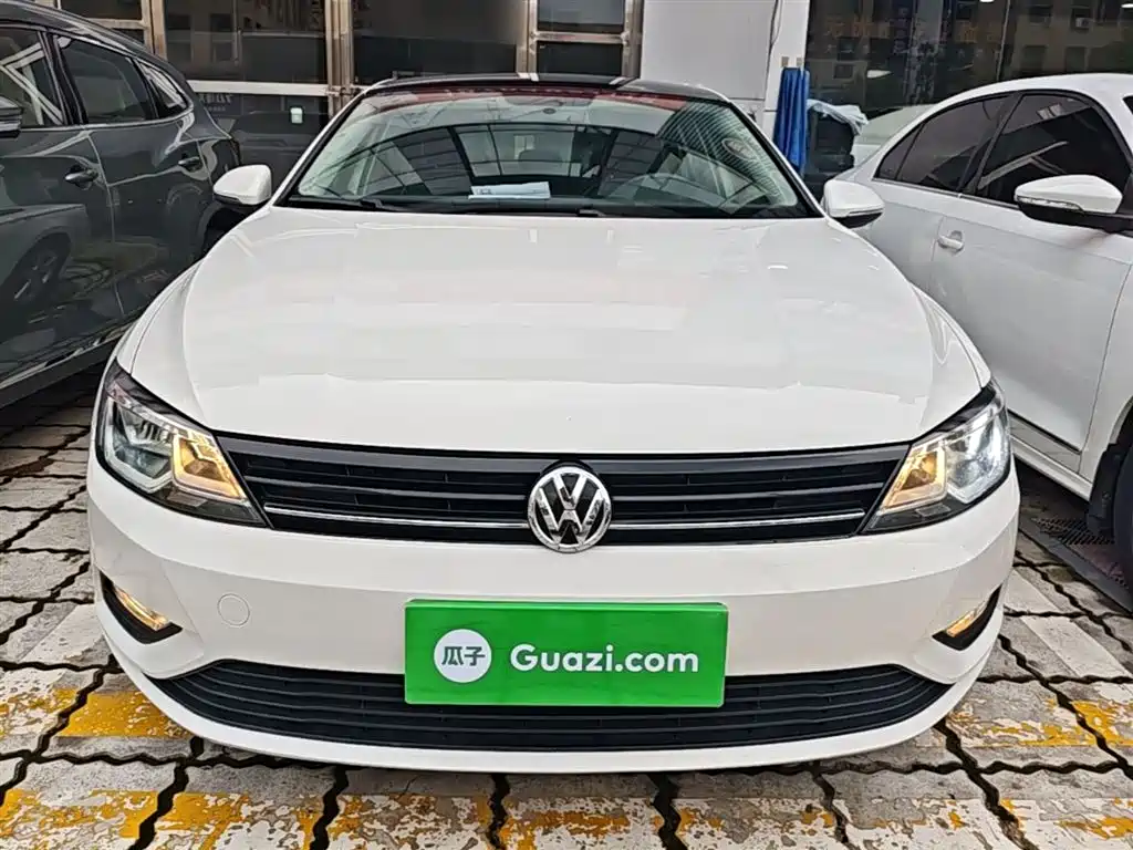 Volkswagen Lamando 2015 230TSI DSG Style фото 3
