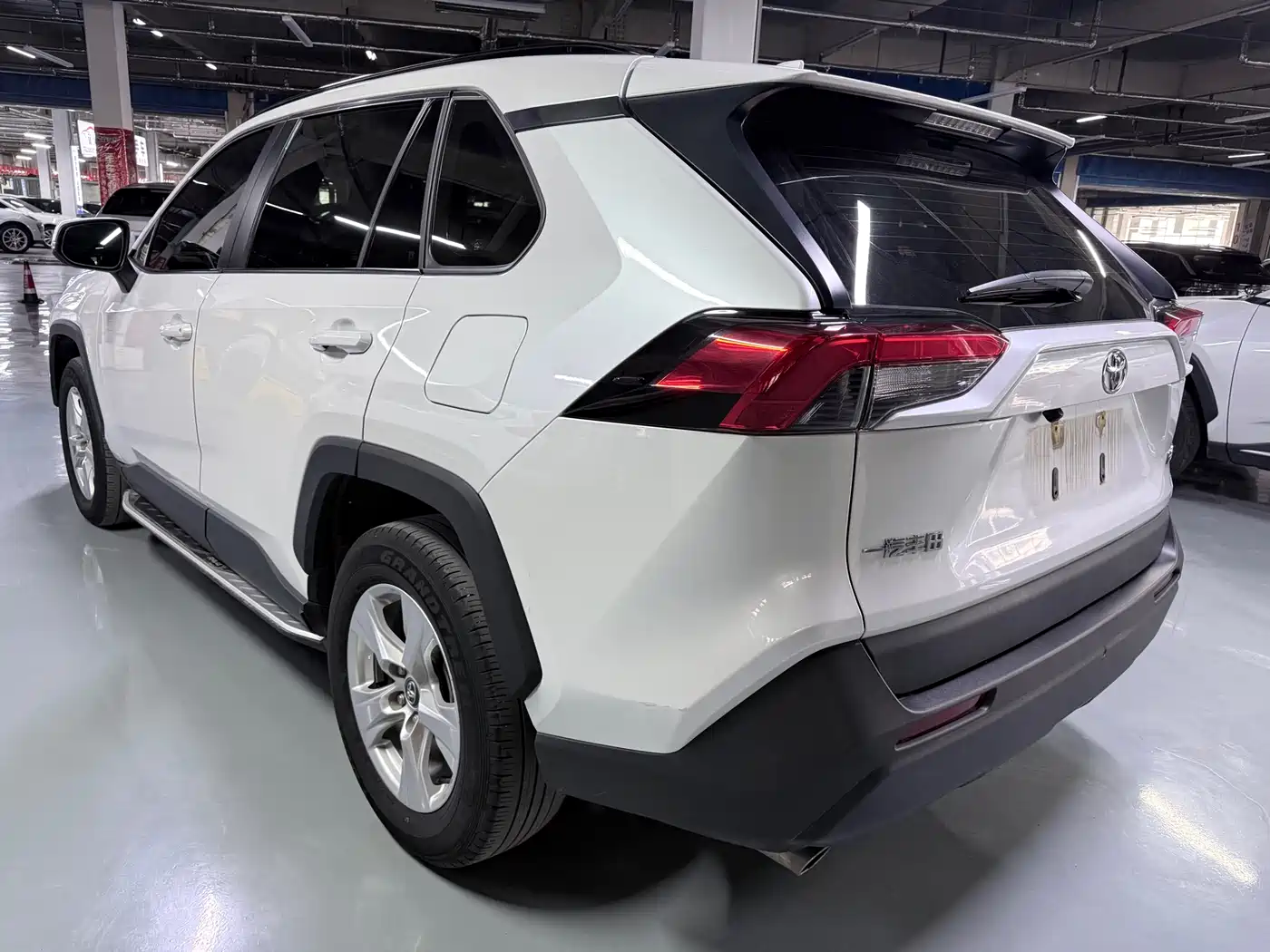Toyota RAV4 Rongfang 2023 2.0L CVT 2WD Urban Edition фото 20