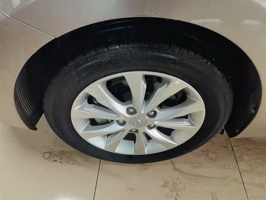 Hyundai Langdong 2016 1.6L Automatic Premium Edition фото 23