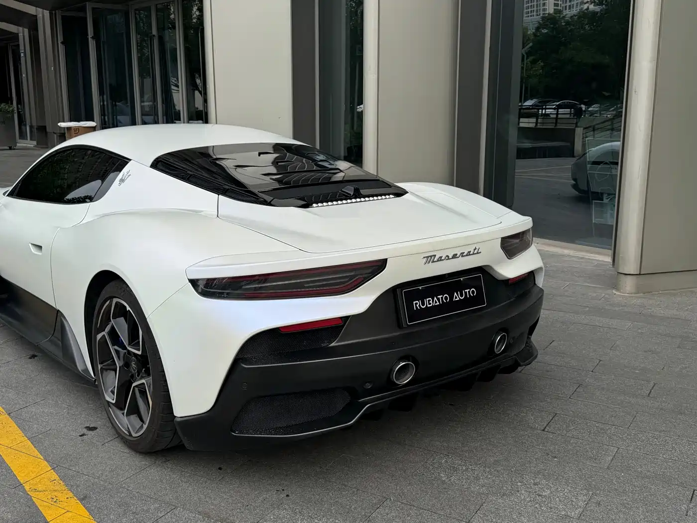 Maserati MC20 2020 3.0T Standard Edition фото 14