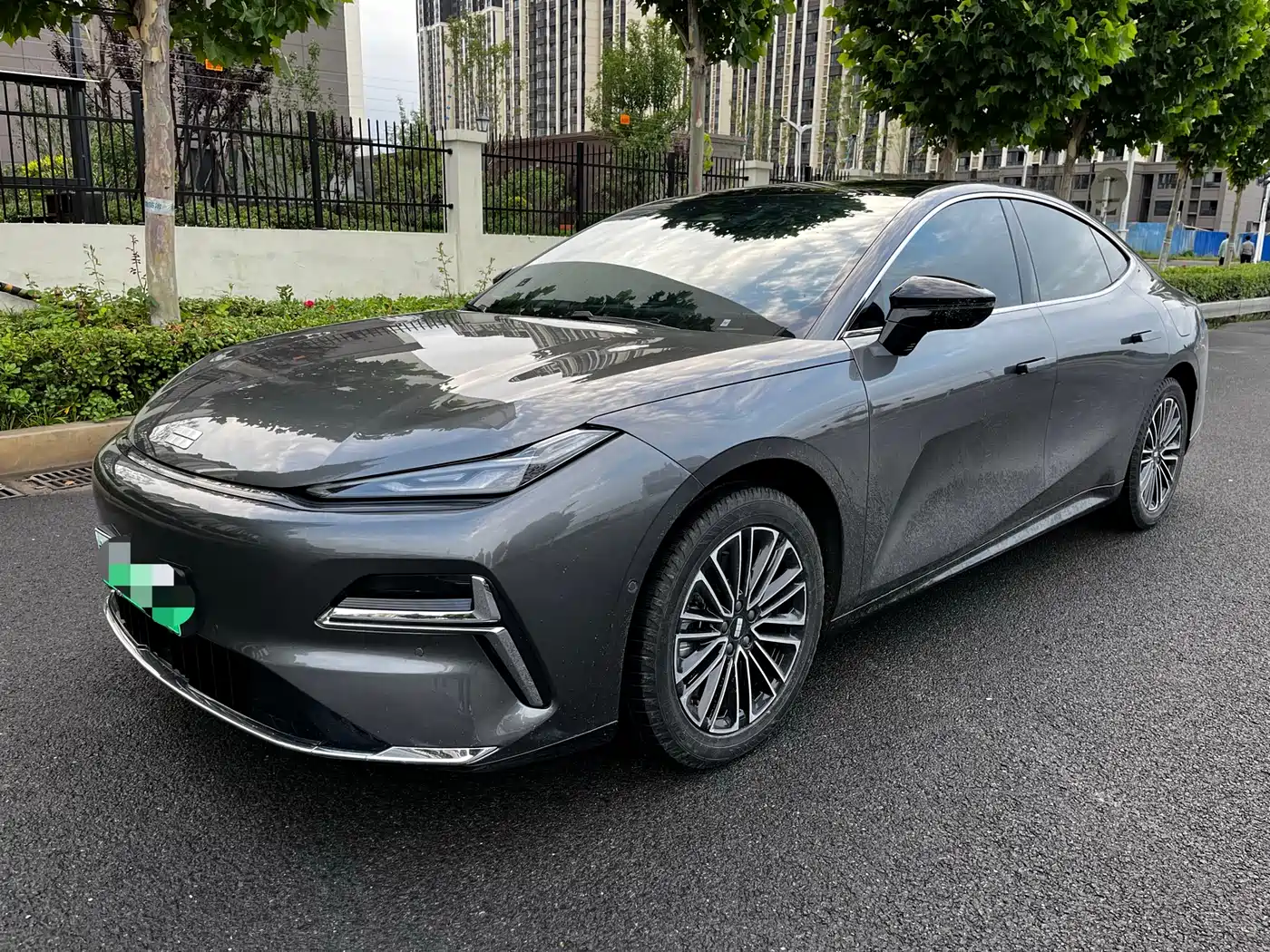 Geely Galaxy Galaxy Xingyao 8 2025 130km EM-i Premium Edition