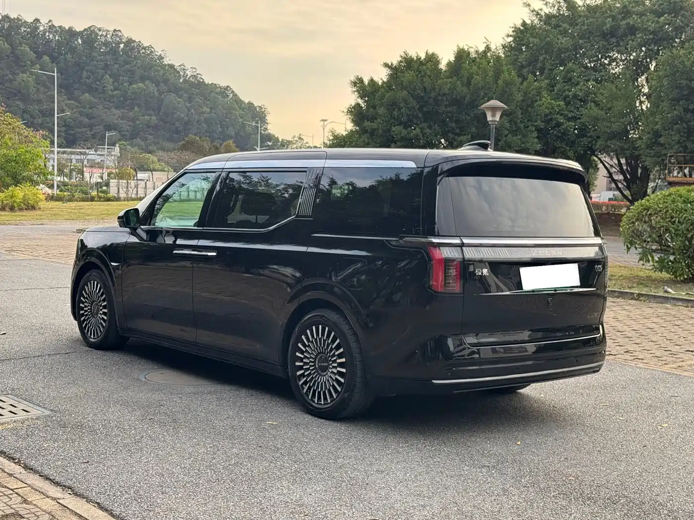 ZEEKR EXTREME KRYPTON 009