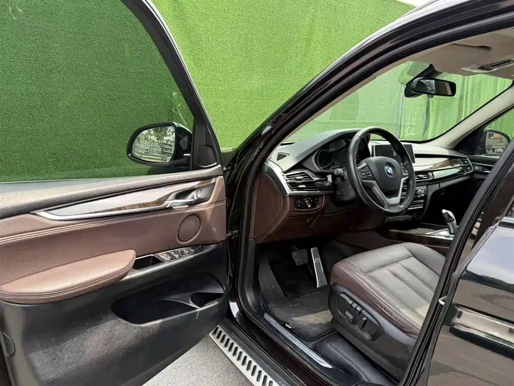 BMW X5 (Import) 2017 xDrive28i фото 8