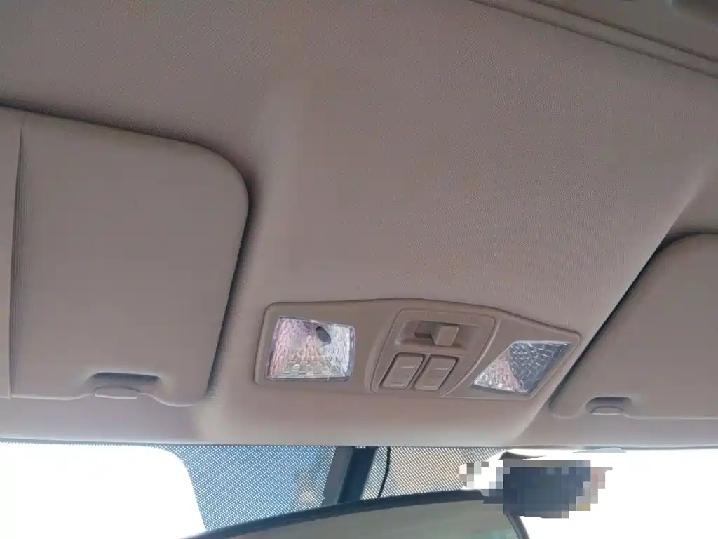 Фото 20 - Besturn B50