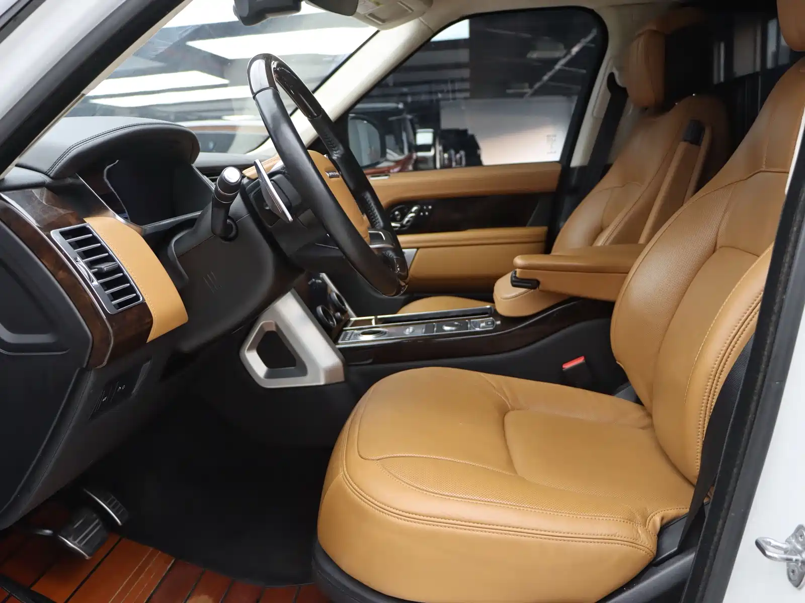 Фото 9 - Land Rover Range Rover