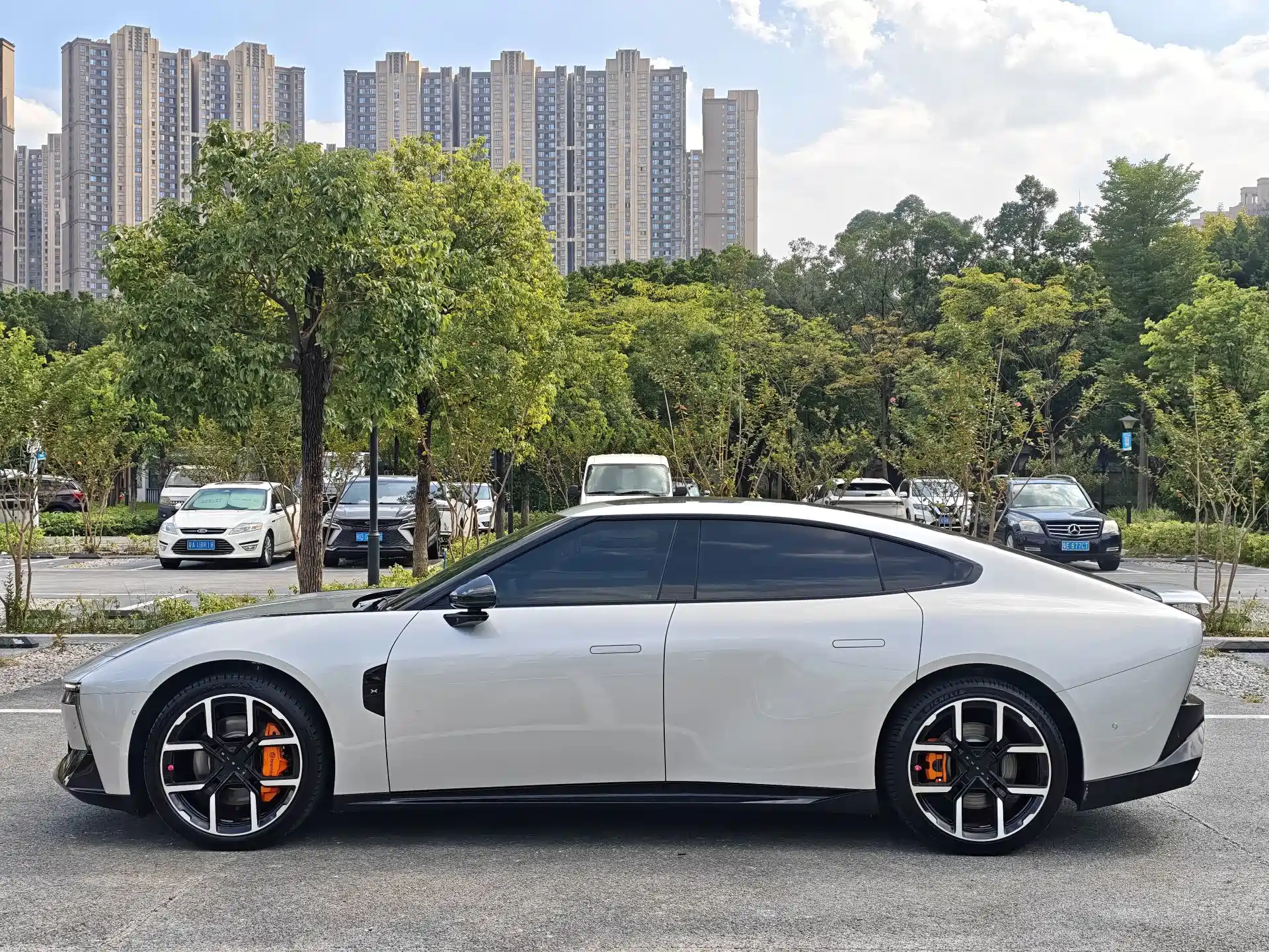 Фото 6 - XPeng P7