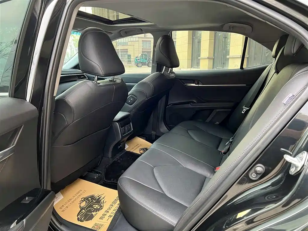 Toyota Camry 2021 2.0G Luxury Edition фото 9