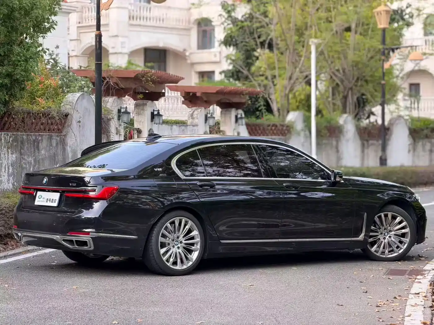 BMW 7 Series 2019 M760Li xDrive V12 Luxury Package фото 3