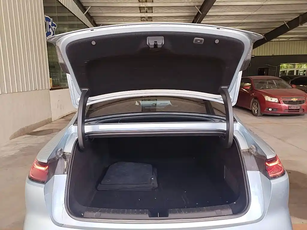 Geely Galaxy Galaxy E8 2025 2025 700km Long Voyage Smart Drive Edition