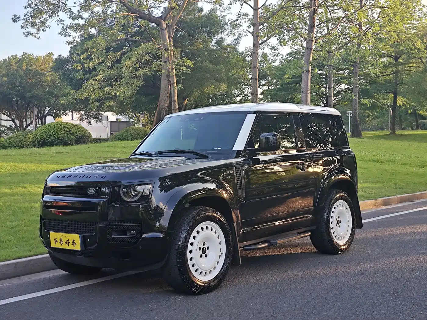 Land Rover Defender 2024 90 3.0T P400 HSE