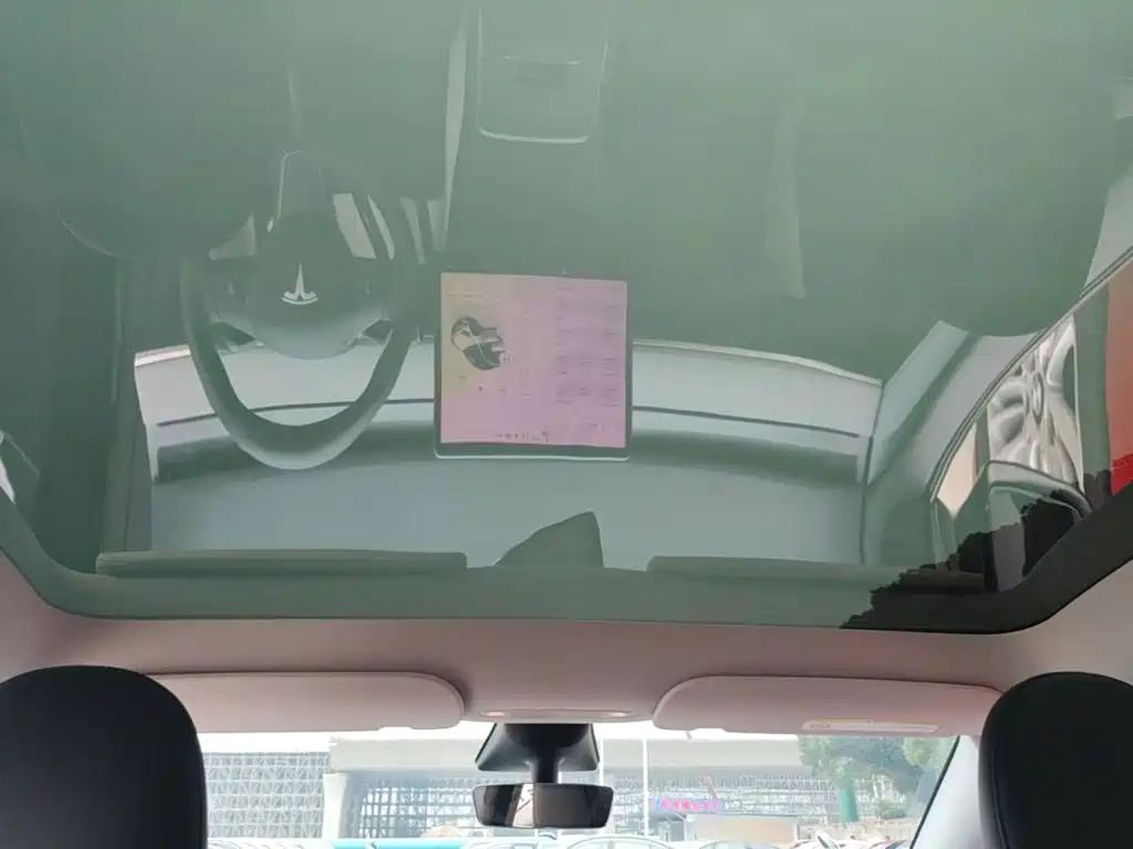 Photo 18 - Tesla Model Y