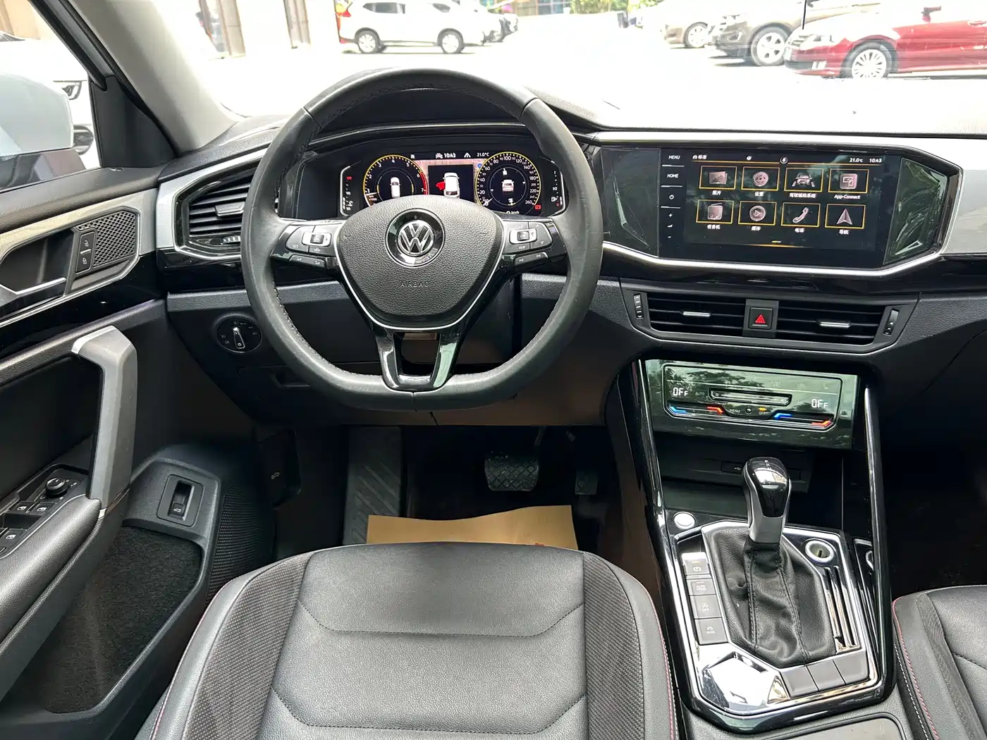 Volkswagen Tayron 2022 330TSI 2WD Luxury Smart Connect Plus фото 12