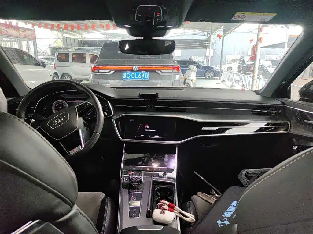 Audi A6L 2021 45 TFSI Exclusive Sport фото 8