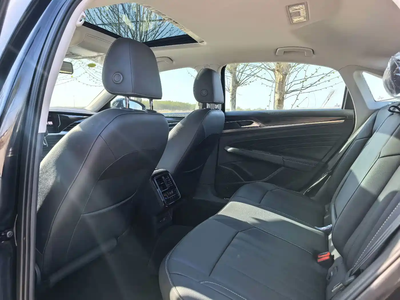 Volkswagen Passat New Energy 2025 430PHEV Hybrid Business Edition фото 9