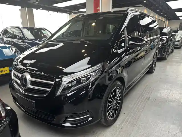 MERCEDES-BENZ V CLASS