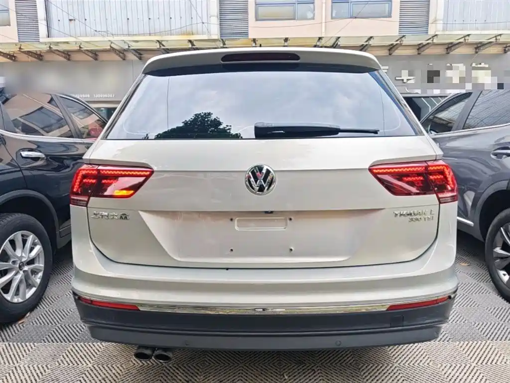 Volkswagen Tiguan L 2017 330TSI Automatic 2WD Flagship Edition фото 6