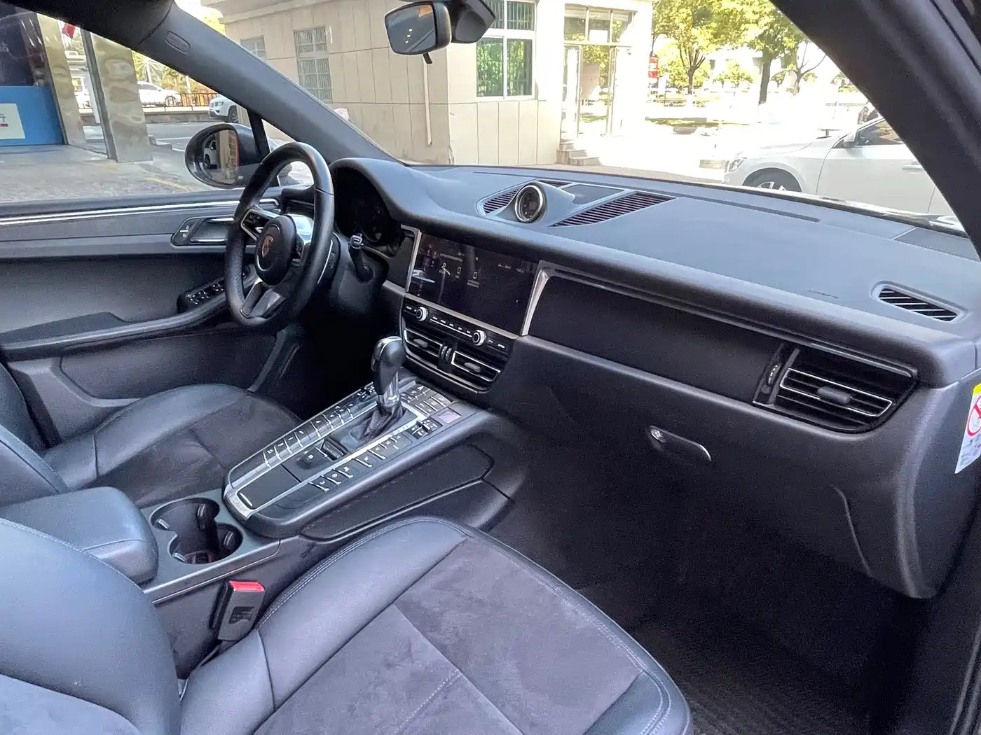 Porsche Macan 2018 Macan 2.0T фото 22
