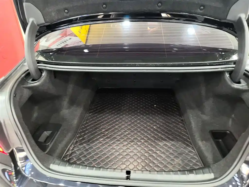 BMW 5 Series 2020 525Li M Sport Package фото 9