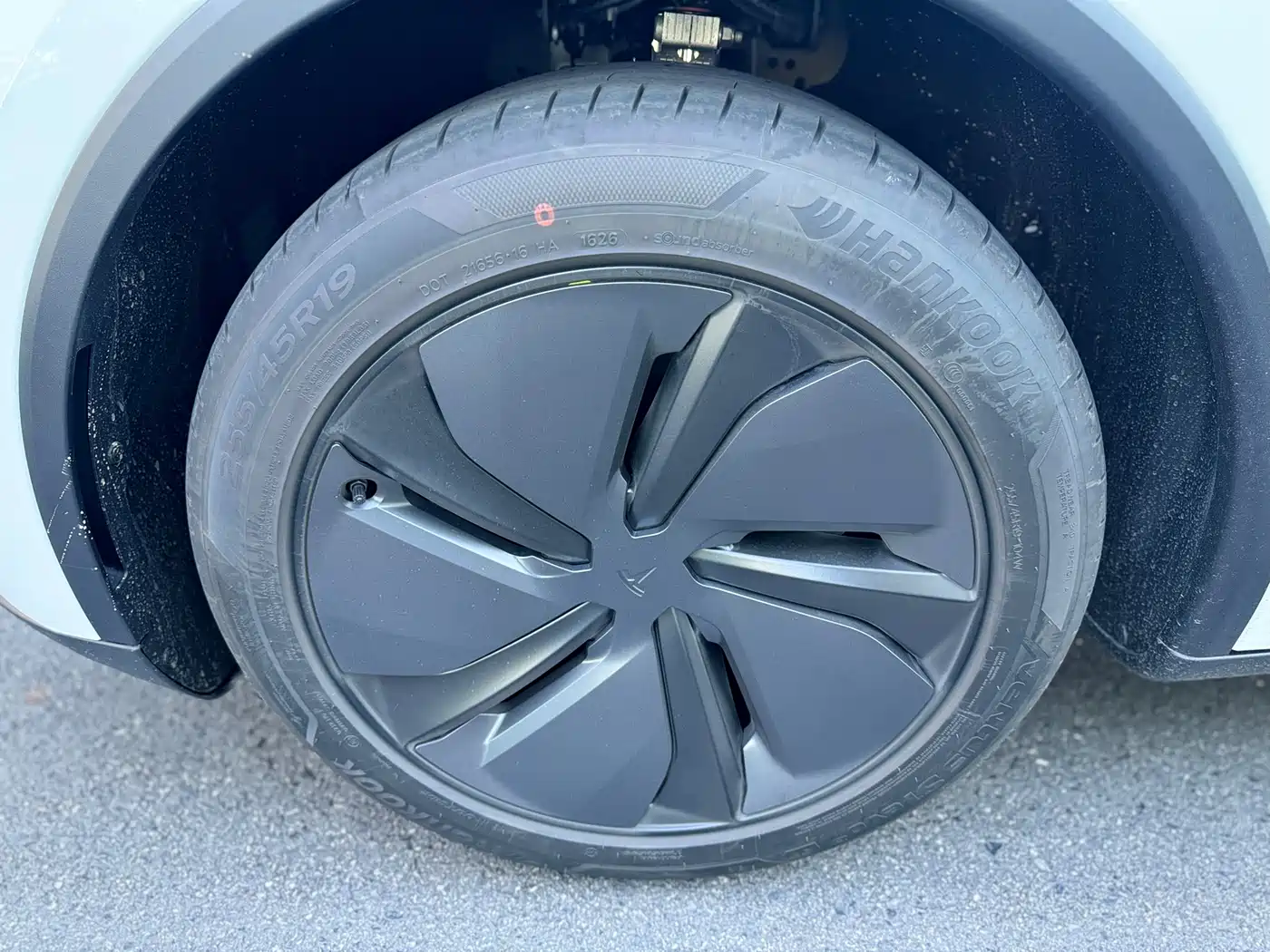 Tesla Model Y 2026 Long Range Rear-Wheel Drive фото 15