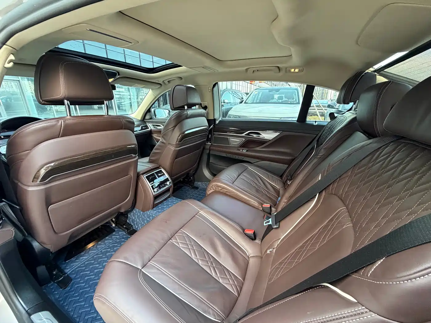 BMW 7 Series 2019 730Li Luxury Package фото 8