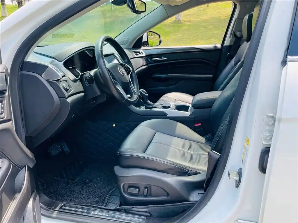 Cadillac SRX 2015 3.0L Elite фото 8