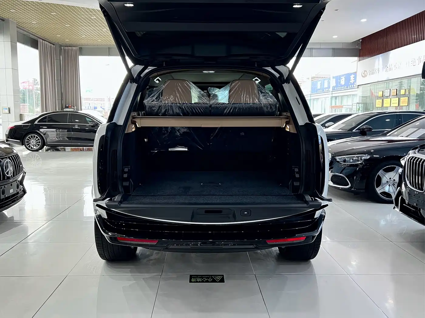 Фото 27 - Land Rover Range Rover