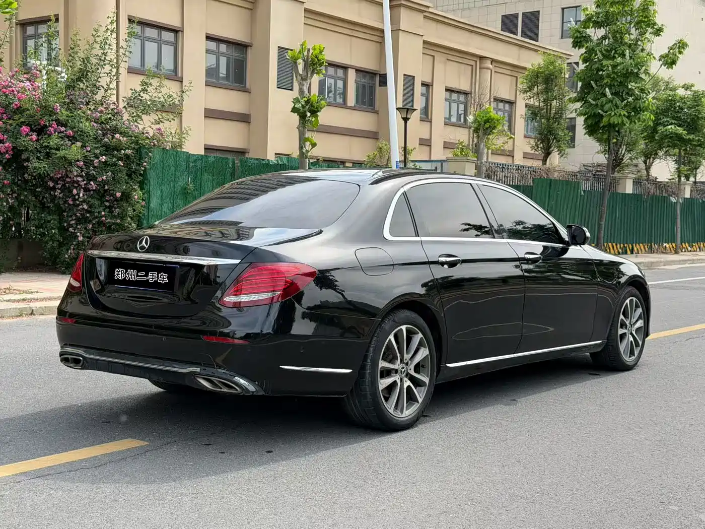 Mercedes-Benz E-Class 2016 E 300 L Luxury фото 15