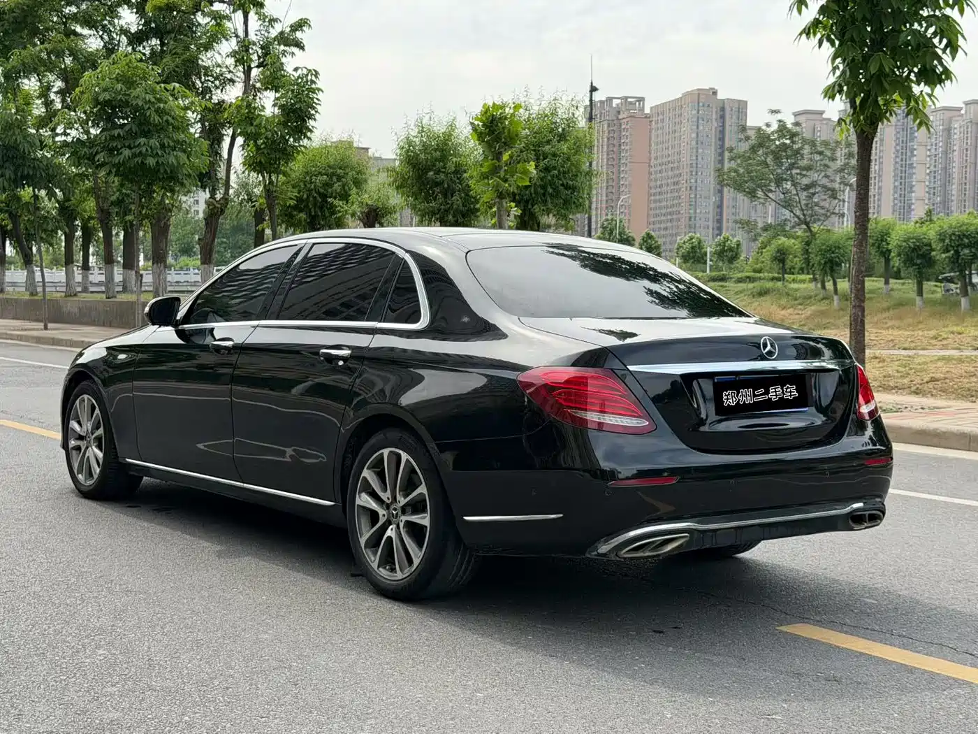 Mercedes-Benz E-Class 2016 E 300 L Luxury фото 9