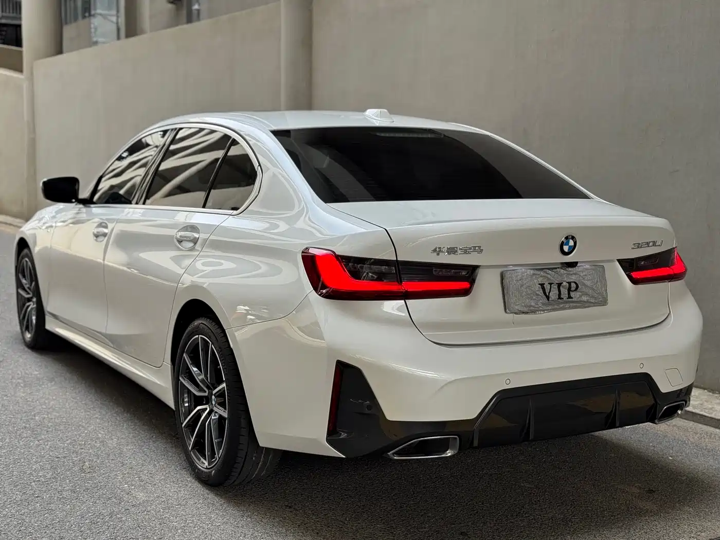 BMW 3 Series 2023 320Li M Sport Package фото 4
