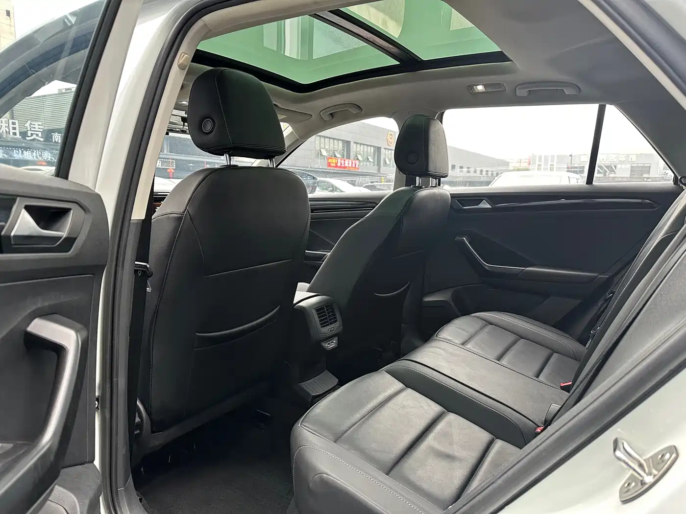 Volkswagen T-ROC 2020 280TSI DSG 2WD Comfort фото 10