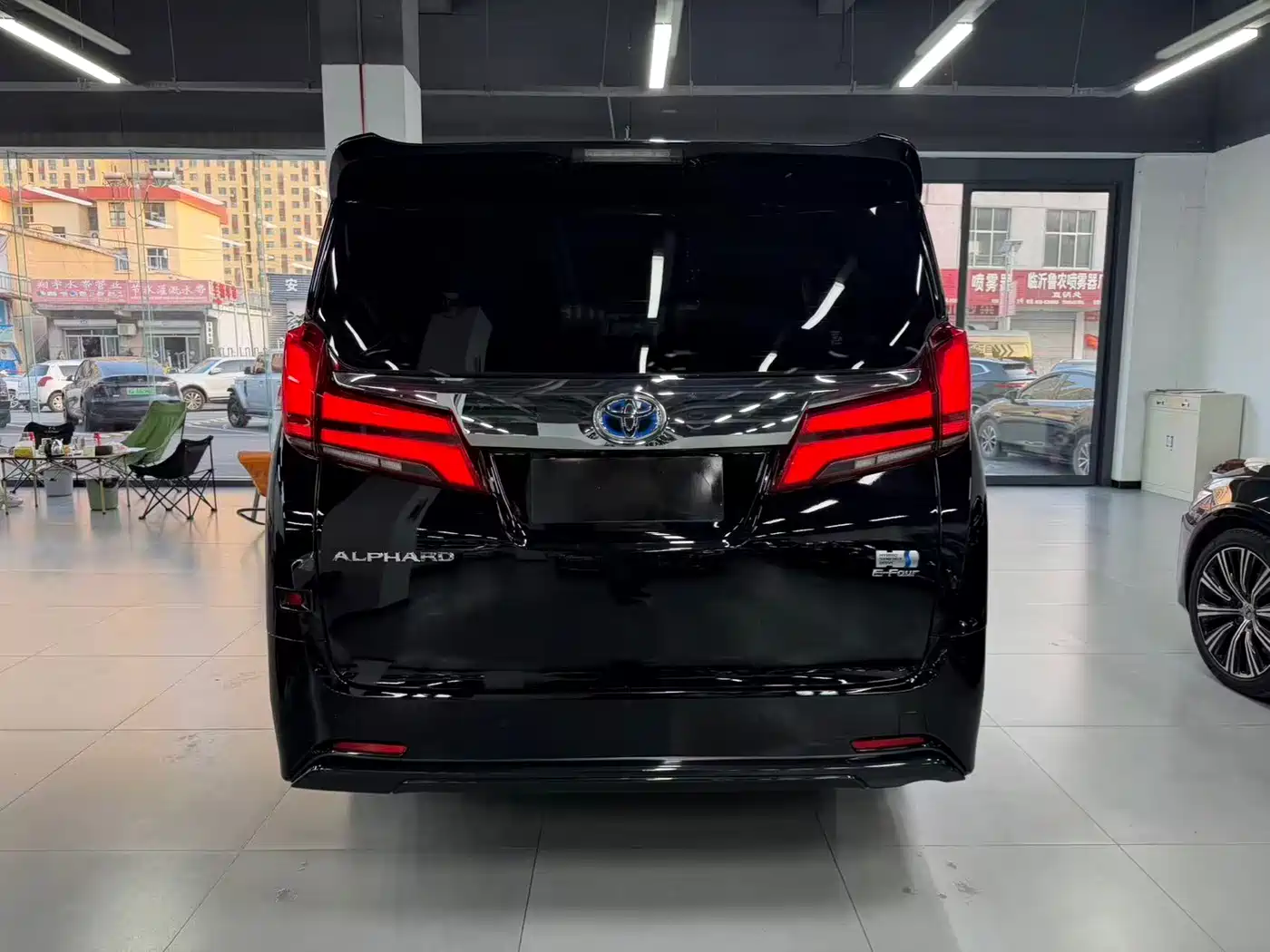 Toyota Alphard 2021 Hybrid 2.5L Luxury фото 8