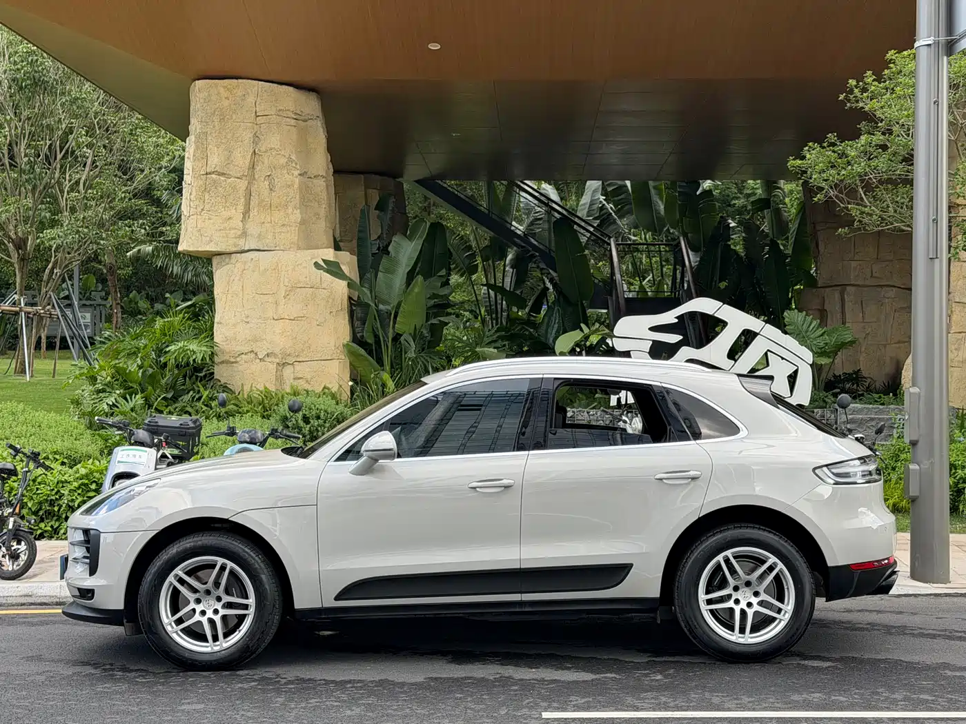 Porsche Macan 2022 Macan 2.0T фото 4