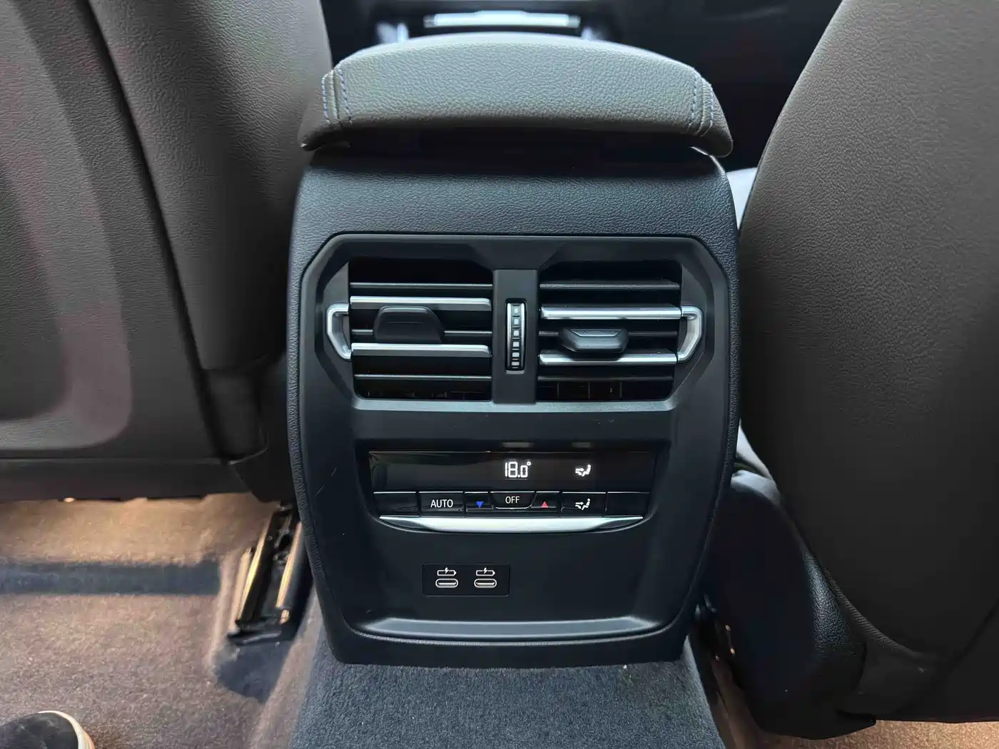 BMW 3 Series 2023 320Li M Sport Package фото 10