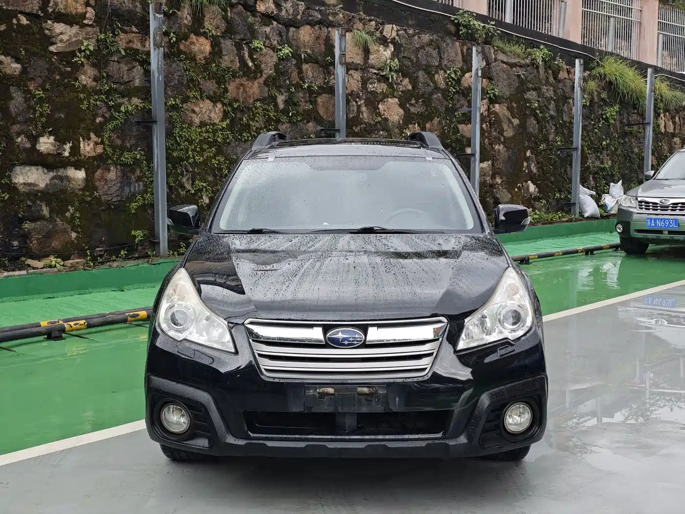 Subaru Outback 2013 2.5i Luxury Navigation Edition фото 2