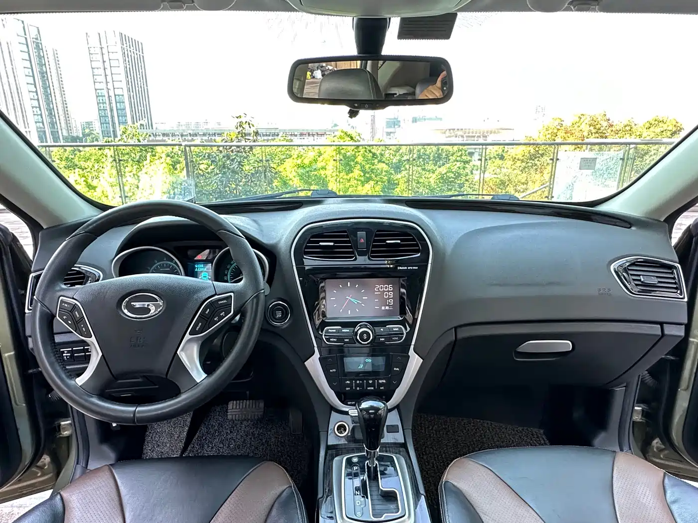 GAC Trumpchi Trumpchi GS5 Super 2015 2.0L Automatic 2WD Luxury Navigation Edition фото 14