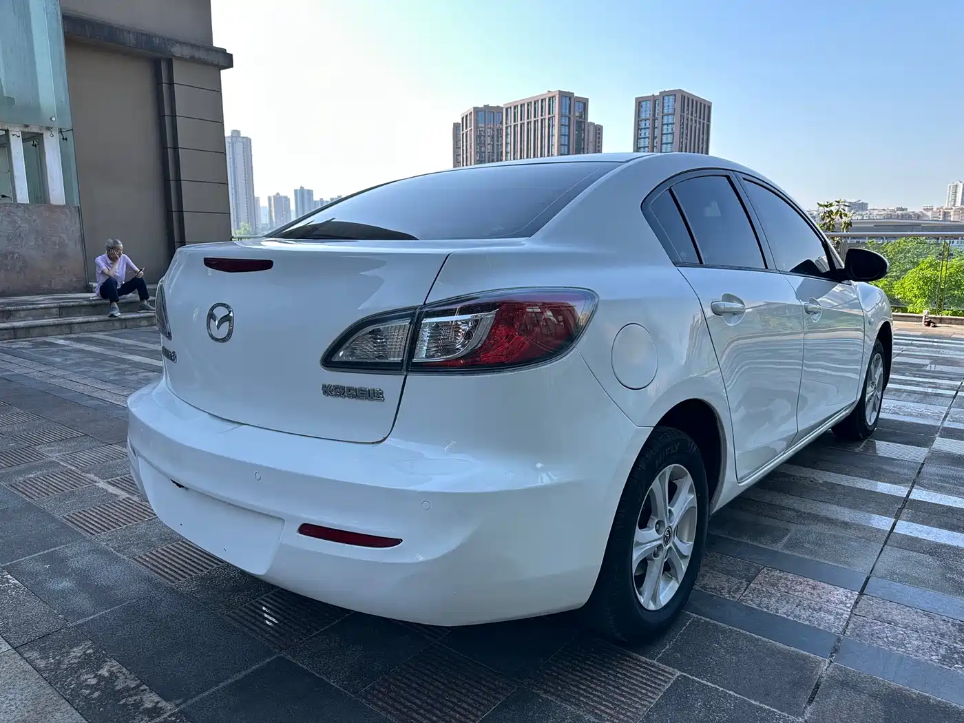 Mazda Mazda3 Axela 2013 2011 Sedan 1.6L Automatic Elite