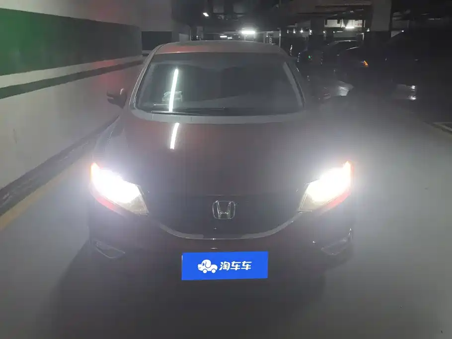 Фото 2 - Honda Jade