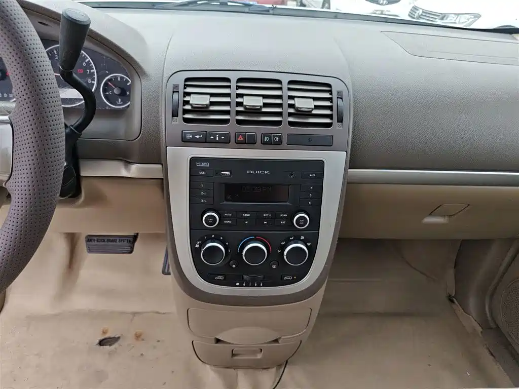 Buick GL8 2014 2.4L Classic Edition фото 13