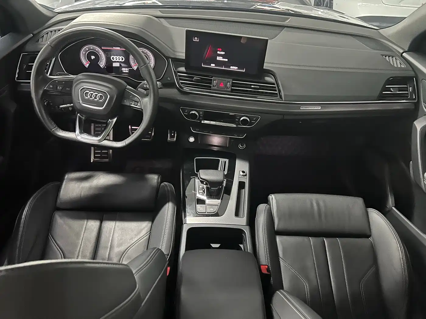 Audi Q5L 2024 Model 40 TFSI Luxury Dynamic фото 12